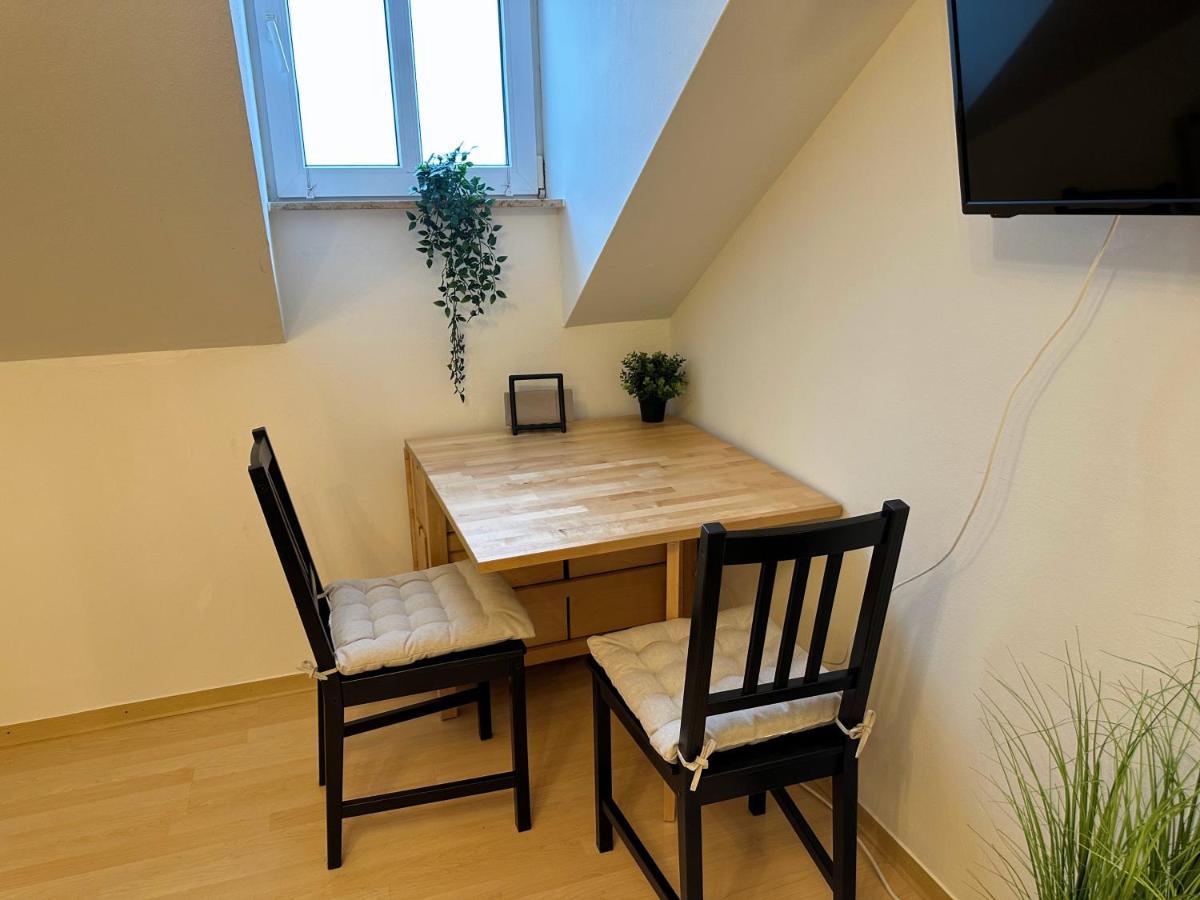 Gemuetliche, Charmante Ferienwohnung Naehe Zentrum Plauen Luaran gambar